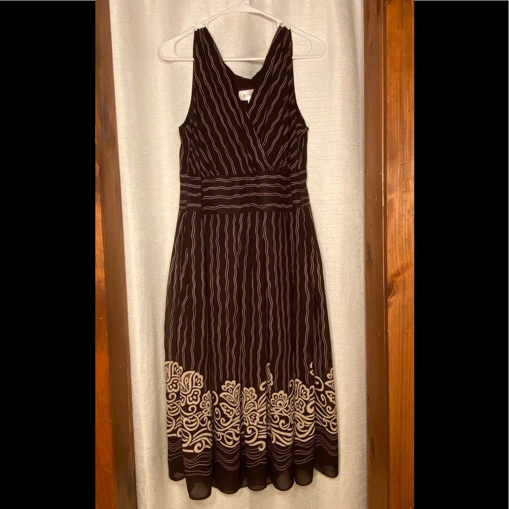 Studio 1 Tan and Black Chiffon patterned Dress.
